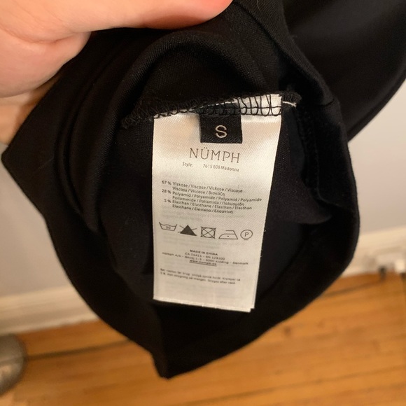 THAT PERFECT LITTLE BLACK DRESS 🖤 - Picture 3 of 4